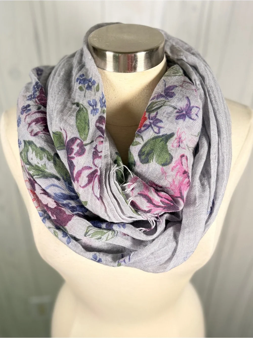 LANCIONI Gray Floral Lightweight Scarf Wrap Made in Italy Cottagecore